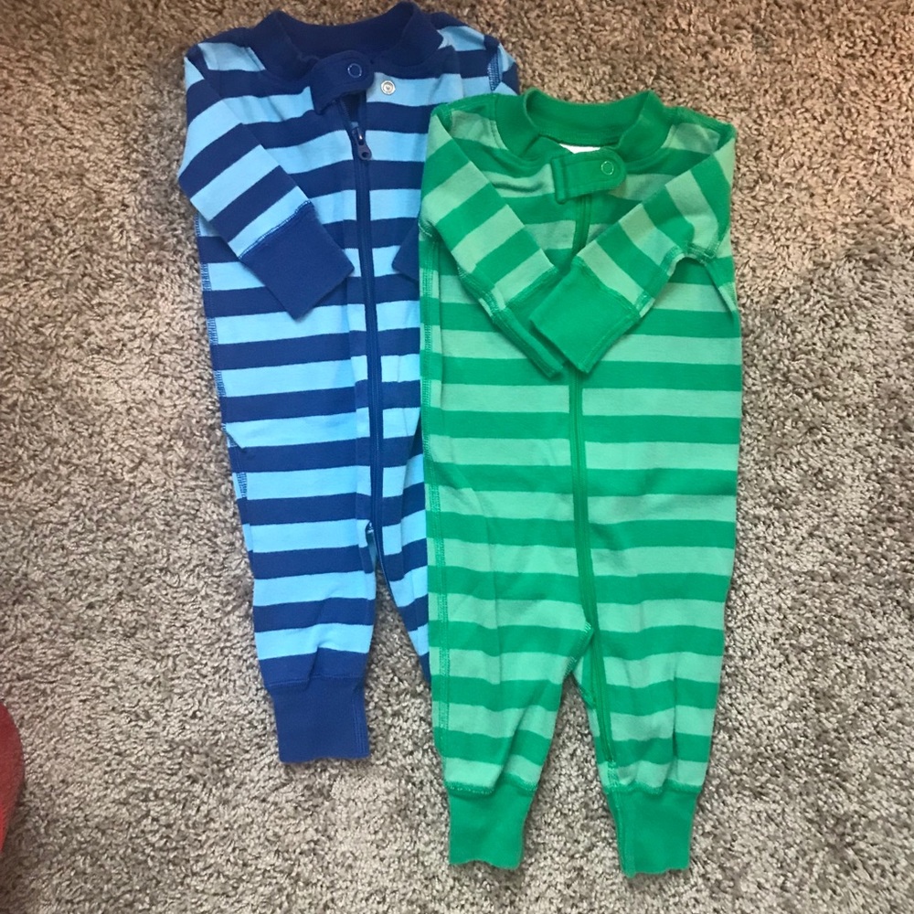 2 Hanna Andersson jammies/pjs